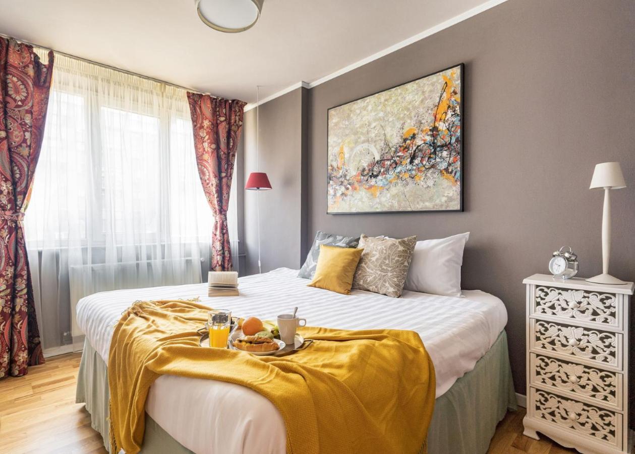 בוקרשט Spacious Downtown Apartment - Old Town מראה חיצוני תמונה